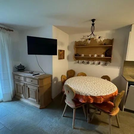 Chesa Erica Grazioso Apartman *